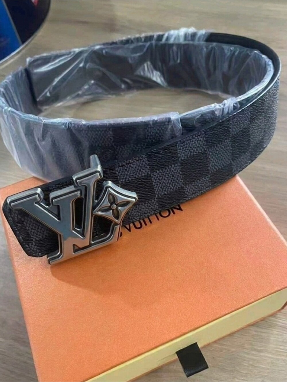 ONE LEFT! Black/Grey Checkered Belt w/High-end Buckle 110cm Eur95